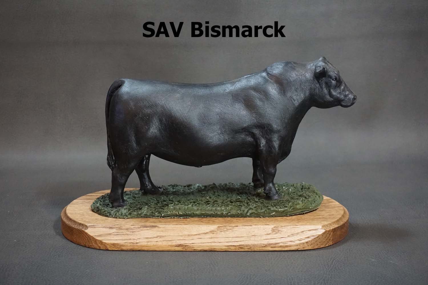 Angus cow bull, black bull Figurine, livestock awards